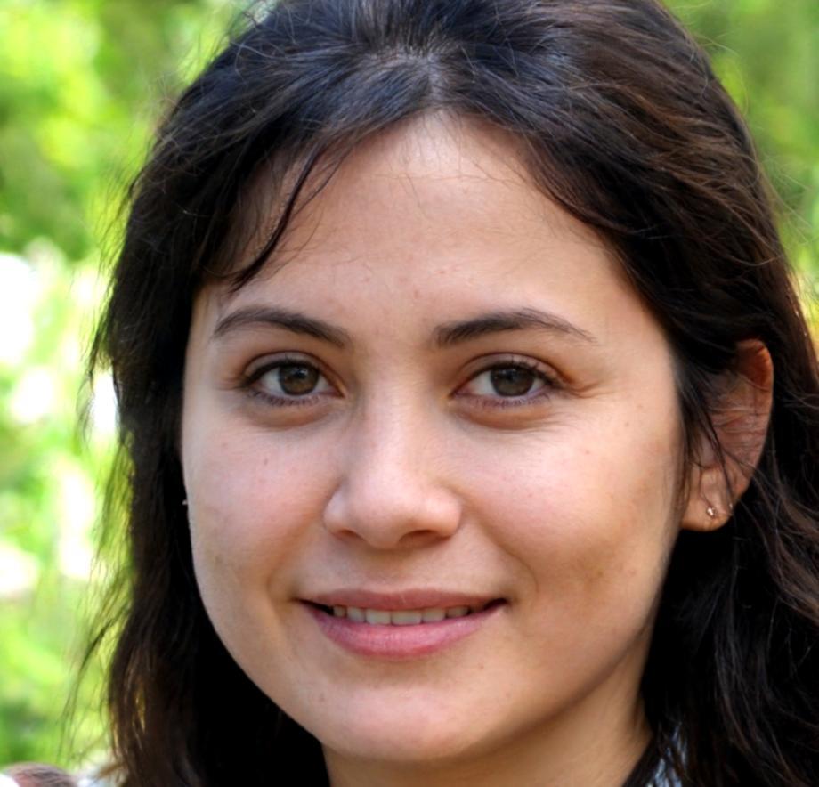 Elena Vásquez, Directora de Educación Financiera